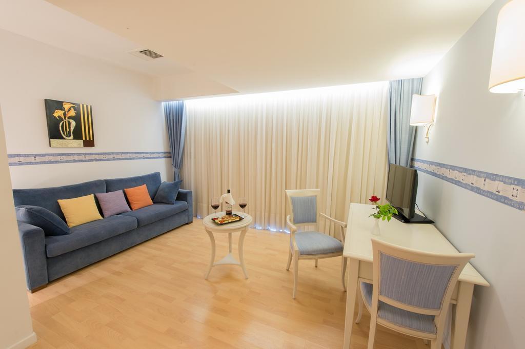 Poseidon Palace Kamínia Kültér fotó