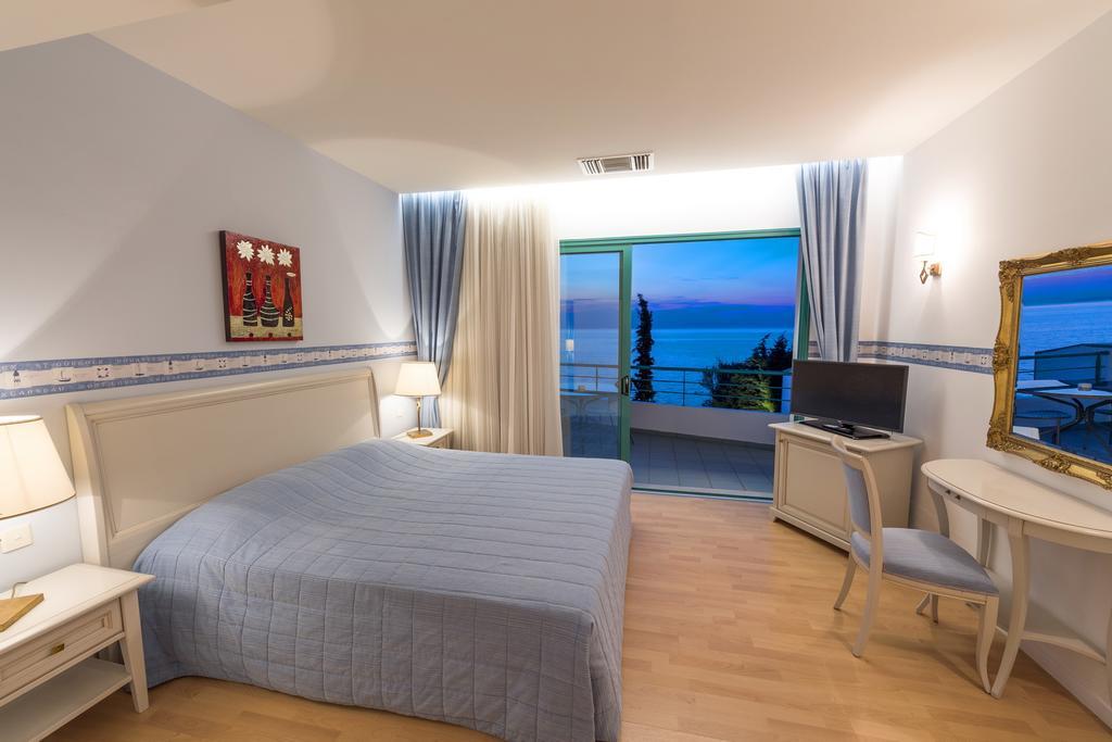 Poseidon Palace Kamínia Kültér fotó